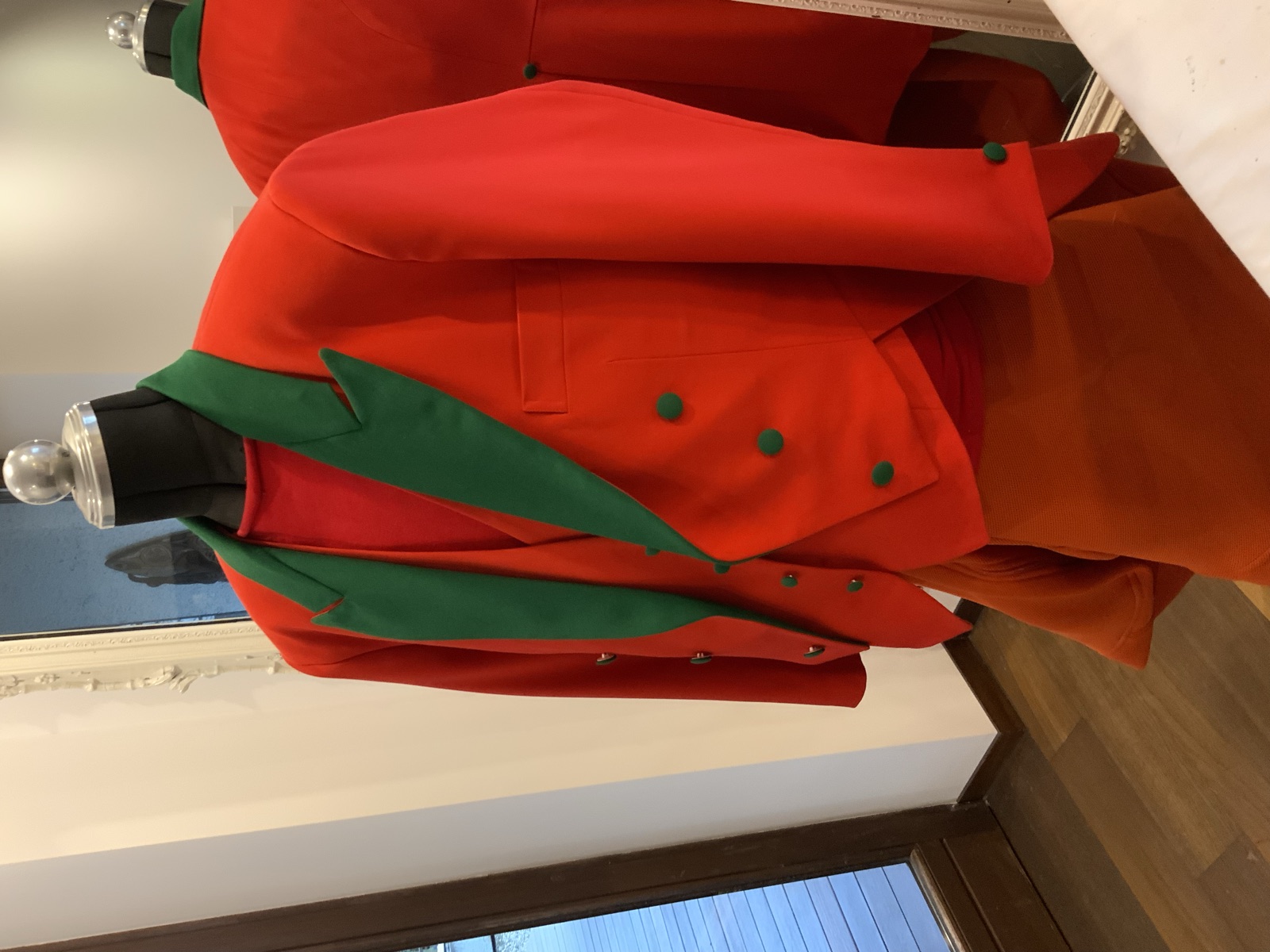 Sonderanfertigung Kostüm in Rot und Grün